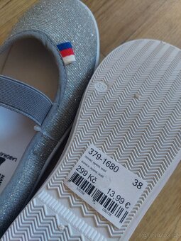 Cvičky nové, vel. 37 - 2