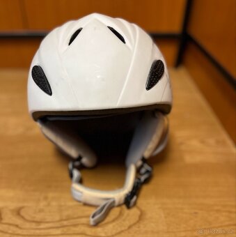 Lyžařská helma - 2