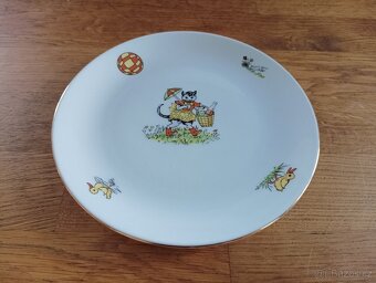 DĚTSKÝ PORCELÁNOVÝ TALÍŘ BOHEMIA NOVÁ ROLE - 2