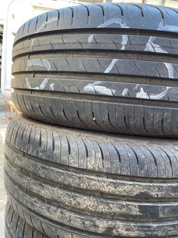 Letní pneu 215/55 R16 - 2