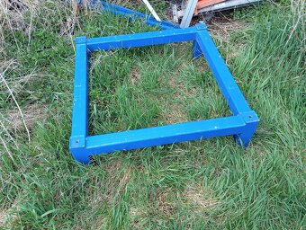 Podstavec,stojan pod 1000l nádrž ibc - 2