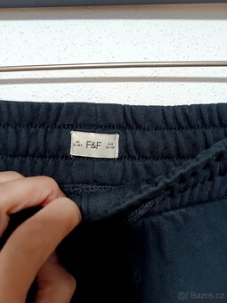 Černé kraťasy F&F 152/158 - 2
