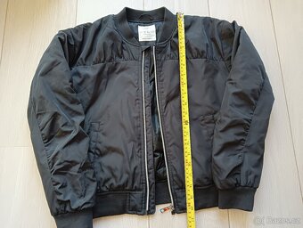 LINDEX černá bomberka vel. 134/140 TOP STAV - 2
