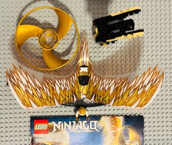 LEGO Ninjago 70644 - Zlatý dračí mistr - 2