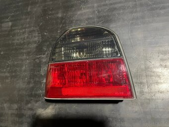 Volkswagen Golf III (3) Zadní zatmavené světla - 2