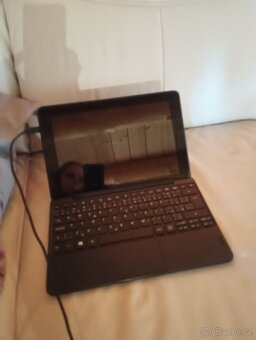 Prodám hodně málo používaný mini notebook - 2