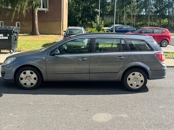 Opel Astra H 1.9 CDTI Automat • r.v. 2006 • Bez koroze • STK - 2