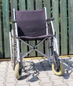039-Mechanický invalidní vozík Meyra. - 2