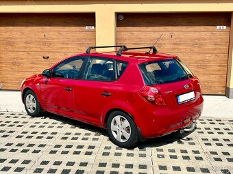 Kia Ceed 1.6 CRDi 170 000 km, původ ČR 1.maj., tažné, nosič. - 2