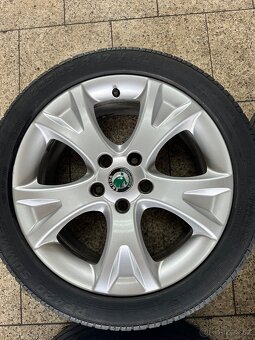 Skoda Pallas ALU kola R17 5x112 s letní pneu 225/45R17 - 2