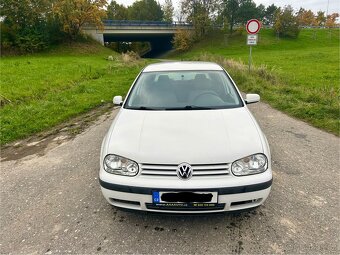 Volkswagen Golf - 2