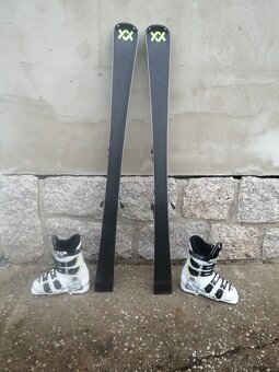 lyže 124 +lyžáky 23 - 2