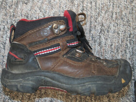 Prodám kožené dětské boty KEEN vel.26, stélka 16cm - 2