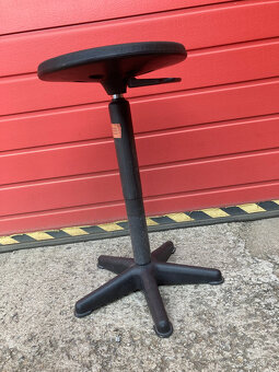 Židle, sedátko dílenské otočné 500 kč - 2
