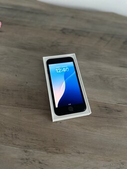 IPhone SE (SE3, 2022) - 2