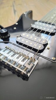 Elektrická kytara – černé provedení - 2