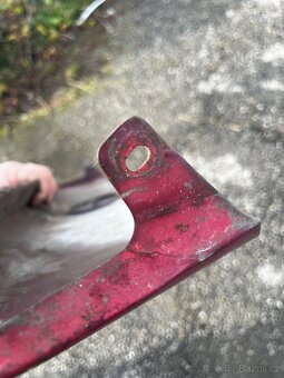 ŠKODA FAVORIT přední maska - 2