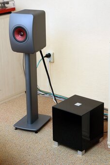 KEF a REL - 2