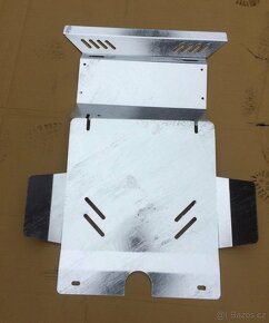 Kryt motora Toyota Hilux 2006-2016 - 2