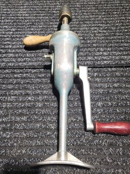 Ruční vrtačka - 2