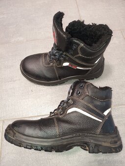 Pracovní obuv, vel. 39 - 2