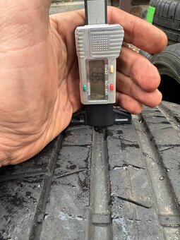 Dvě letní pneu 235/35/20 Pirelli - 2