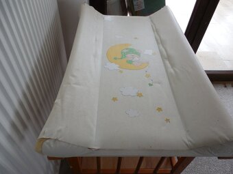 přebalovací pultík - 2