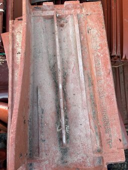 Krajive tašky tondach hranice 11 engoba - 2