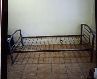 Kovová postel, odlehčens - 2