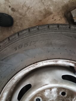 Kola Ford transit 195/70R15C - 2