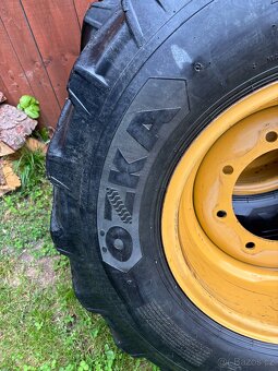 Pneu 340/80 R18 - 2
