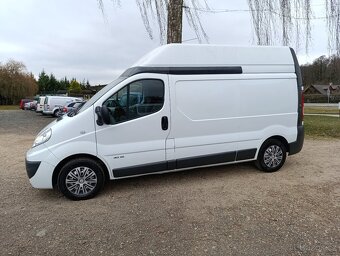 Renault Trafic Vivaro 2.0 DCi L2H2 tažné klima - 2