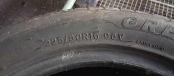 Pneu 225/50R16 - 2