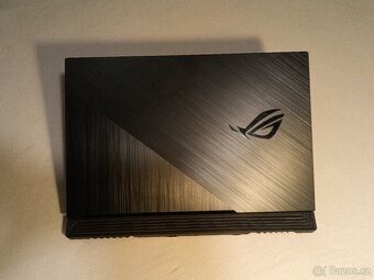 Herní Notebook Asus Rog Strix 17" i7 RTX2060 2xSSD 64gb RAM - 2
