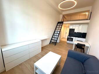 byt (loft) 1+kk, 30m2 v ul. Poděbradská, Praha 9 - Vysočany - 2