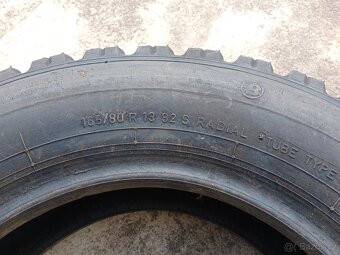 Pneu 165 SR 13 - 2