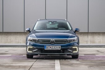 Volkswagen Passat Variant GTE Hybrid 160 kW - 43tis km - 2