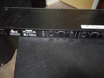 ekvalizer DBX 215 - 2