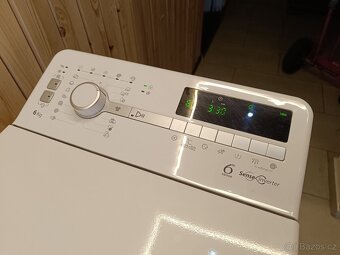 Pračka Whirlpool na 6 kg prádla - 2