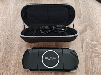 PlayStation psp 3004 black - 2