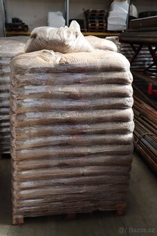 peletky pelety balení 15kg sáček A2 - 2