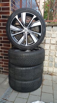 VOLVO XC40 - 2