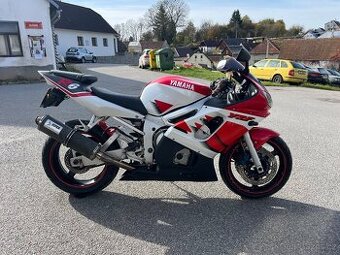 Yamaha R6 - 2