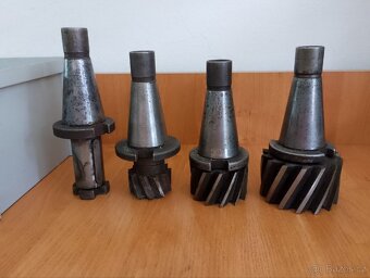 Upínače a frézy - 2