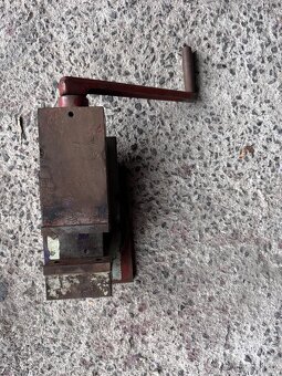 Strojní svěrák - 2