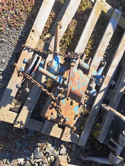 Zetor 3011 víko hydrauliky kompletni - 2