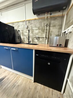 Kuchyňský nábytek / mycí koutek - 2