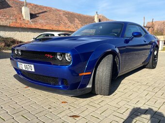 Prodám Dodge Challenger Srt widebody 6.4 v8 Originál Full - 2