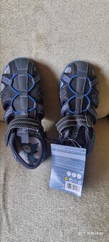 Dětské sandále - nové - 2