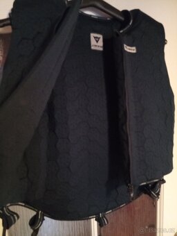 Jezdecká bezpečnostní vesta Dainese vel.XL LADY nová - 2
